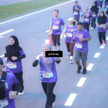 Runner Photo 8253489