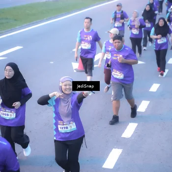 Runner Photo 8253499