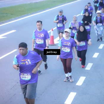 Runner Photo 8253525
