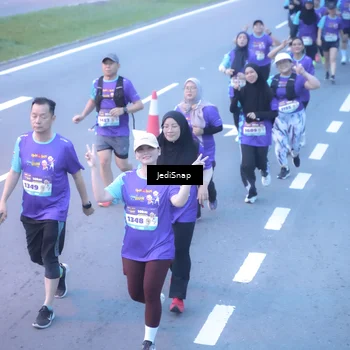 Runner Photo 8253531