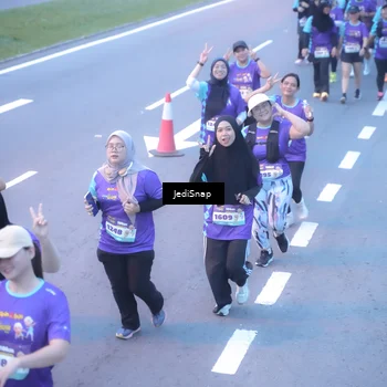 Runner Photo 8253608