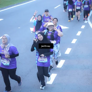 Runner Photo 8253637
