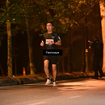 Runner Photo 8253653