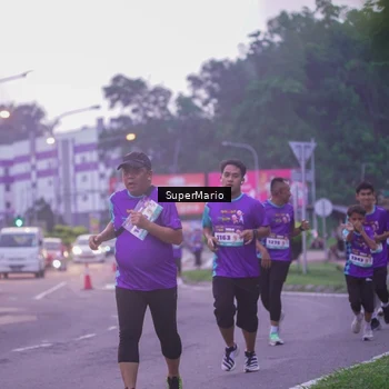 Runner Photo 8253672