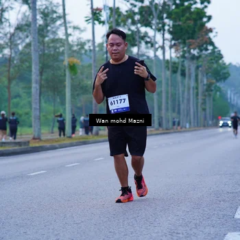 Runner Photo 8253673