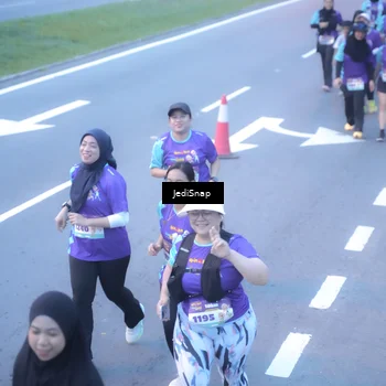 Runner Photo 8253718