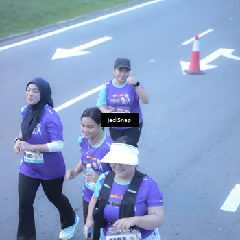 Runner Photo 8253728