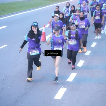 Runner Photo 8253768