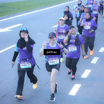 Runner Photo 8253783