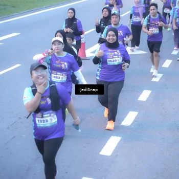 Runner Photo 8253817