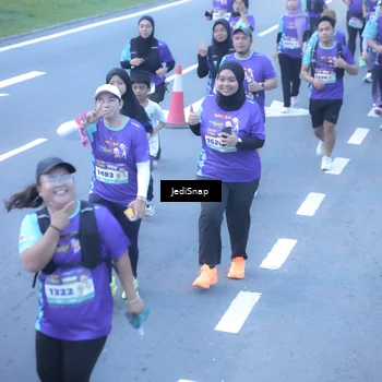 Runner Photo 8253818