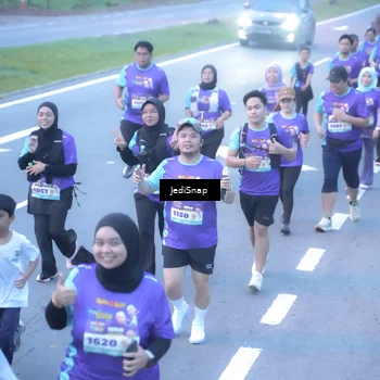Runner Photo 8253846