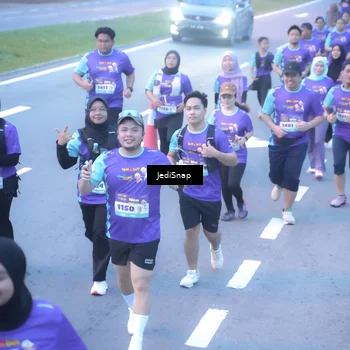 Runner Photo 8253880