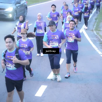 Runner Photo 8253912