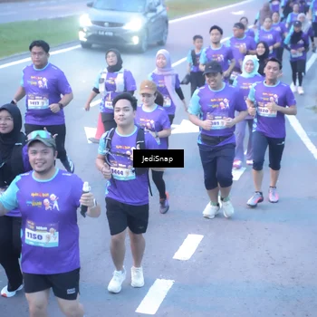 Runner Photo 8253923
