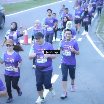 Runner Photo 8253951