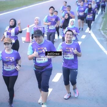 Runner Photo 8253959