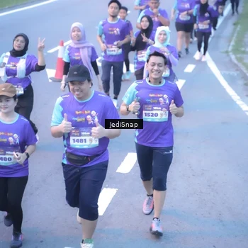Runner Photo 8254010