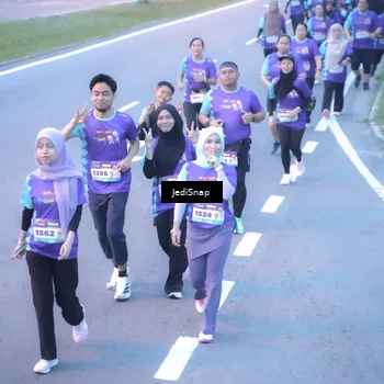Runner Photo 8254044