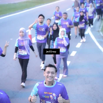 Runner Photo 8254086