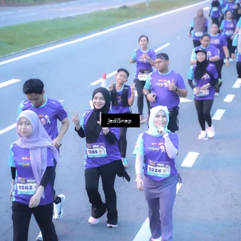 Runner Photo 8254095