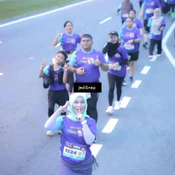 Runner Photo 8254166