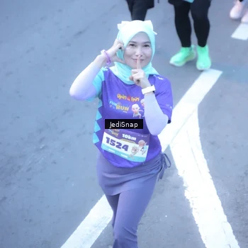 Runner Photo 8254202