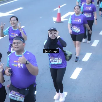 Runner Photo 8254240