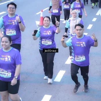 Runner Photo 8254316