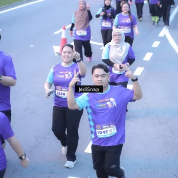 Runner Photo 8254334