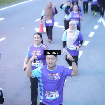 Runner Photo 8254346