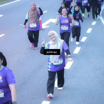 Runner Photo 8254403