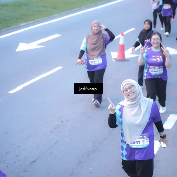 Runner Photo 8254438