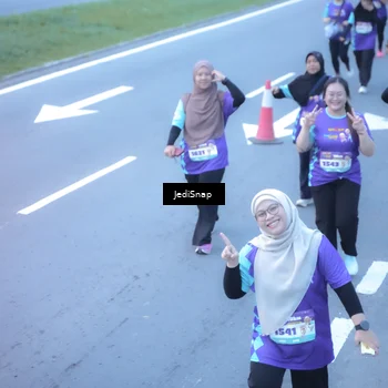 Runner Photo 8254446