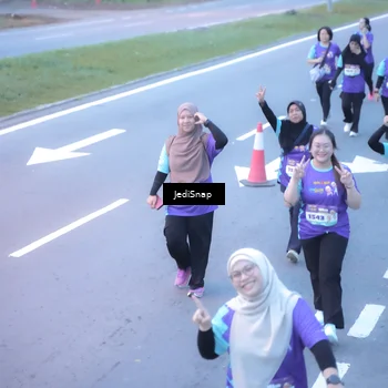 Runner Photo 8254456