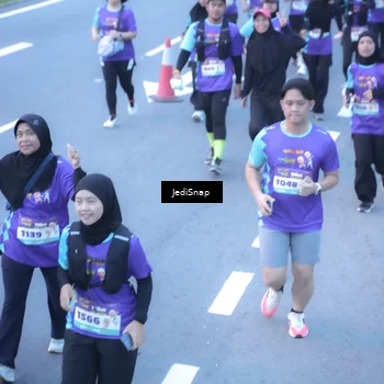 Runner Photo 8254566