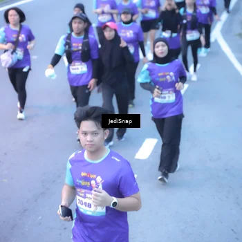 Runner Photo 8254612