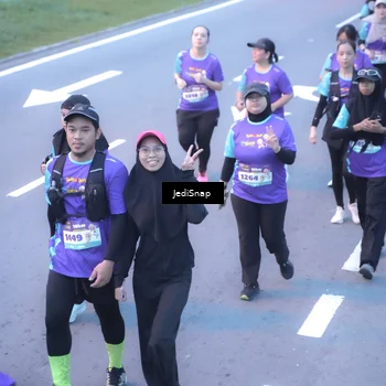Runner Photo 8254855