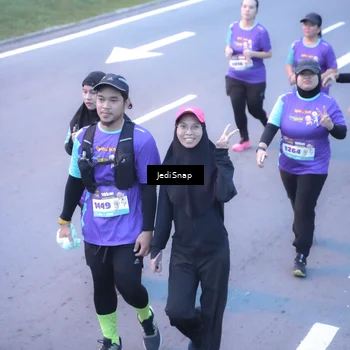 Runner Photo 8254912