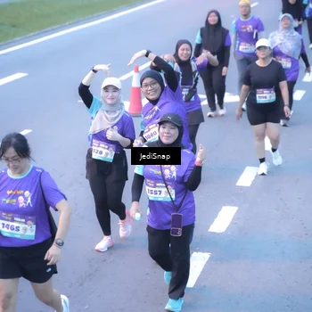 Runner Photo 8254943