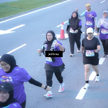 Runner Photo 8254998
