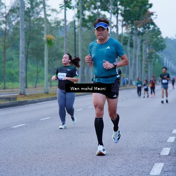 Runner Photo 8255000