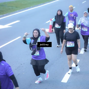 Runner Photo 8255005