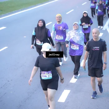Runner Photo 8255021