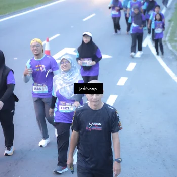 Runner Photo 8255122