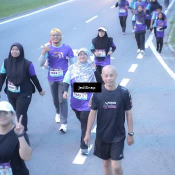 Runner Photo 8255144