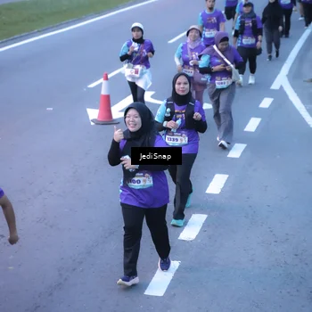 Runner Photo 8255350