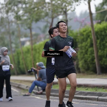 Runner Photo 8255383