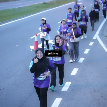 Runner Photo 8255398