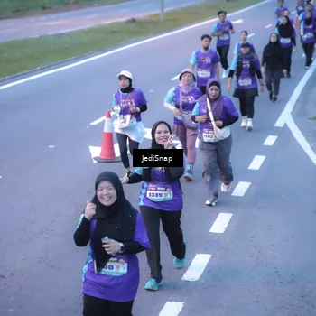 Runner Photo 8255413